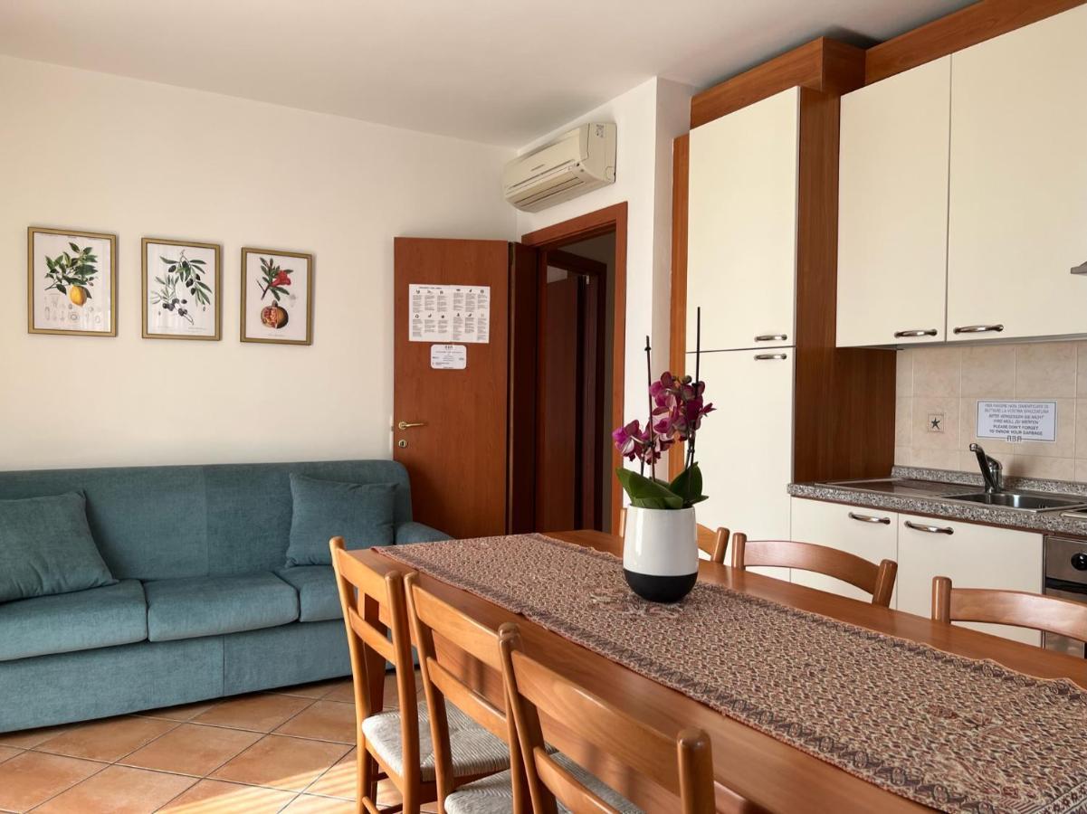 Appartamenti Baia Azzurra 5. Torbole Sul Garda Extérieur photo