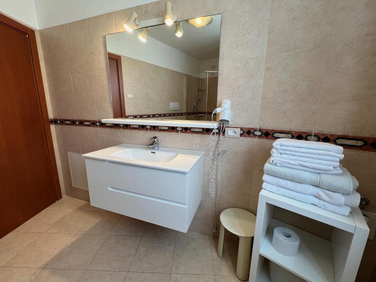 Appartamenti Baia Azzurra 5. Torbole Sul Garda Extérieur photo